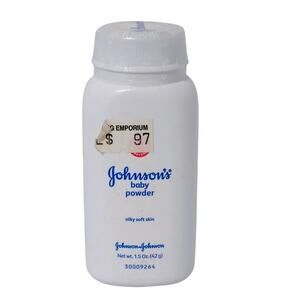 Johnson's Baby Powder Talc Formula 1.5oz Mild Silky Soft Skin 2010 NEW Travel sz